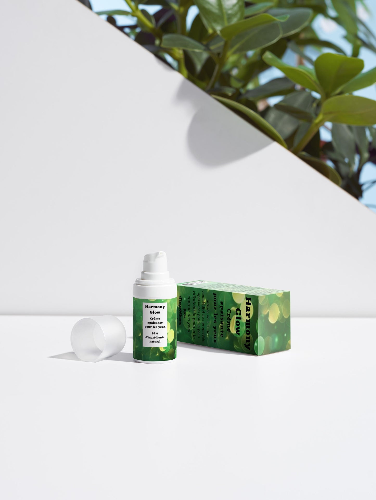 Crème apaisante pour les yeux, infusé de 1% de cannabidol, 99% d'ingrédients naturel, bio, 15 ml